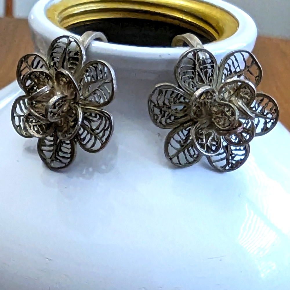 - - Antique Vintage Silver fillagee floral earrings. Mexico Silver. Sc…